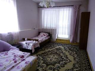Гостевой дом Guest House v Svyatopetrovskom Петровское Двухместный номер с 1 кроватью и общей ванной комнатой-7