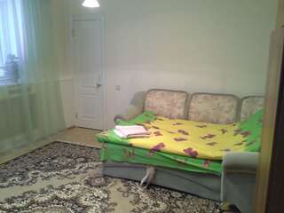 Гостевой дом Guest House v Svyatopetrovskom Петровское Двухместный номер с 1 кроватью и общей ванной комнатой-13